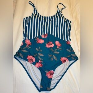 NEW Coral Reef Striped and Floral One-Piece Swimsuit Plus Size 3XL
